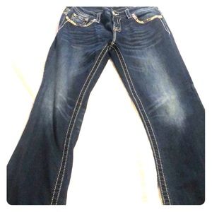 Miss Me jeans as 28 cute embellished pockets